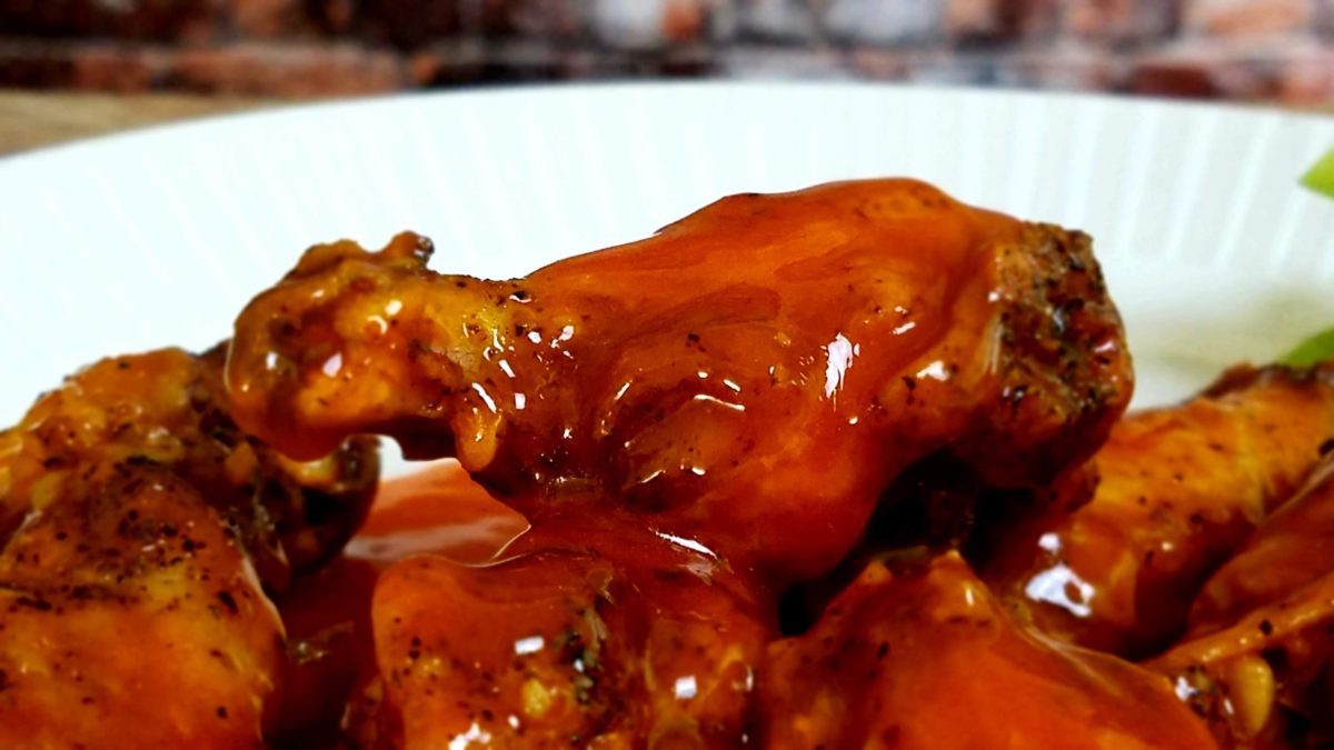 HOW TO MAKE ANCHOR BAR CHICKEN WINGS AT HOME - Throwdown ...