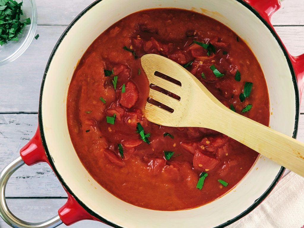 Marinara sauce with diced tomatoes