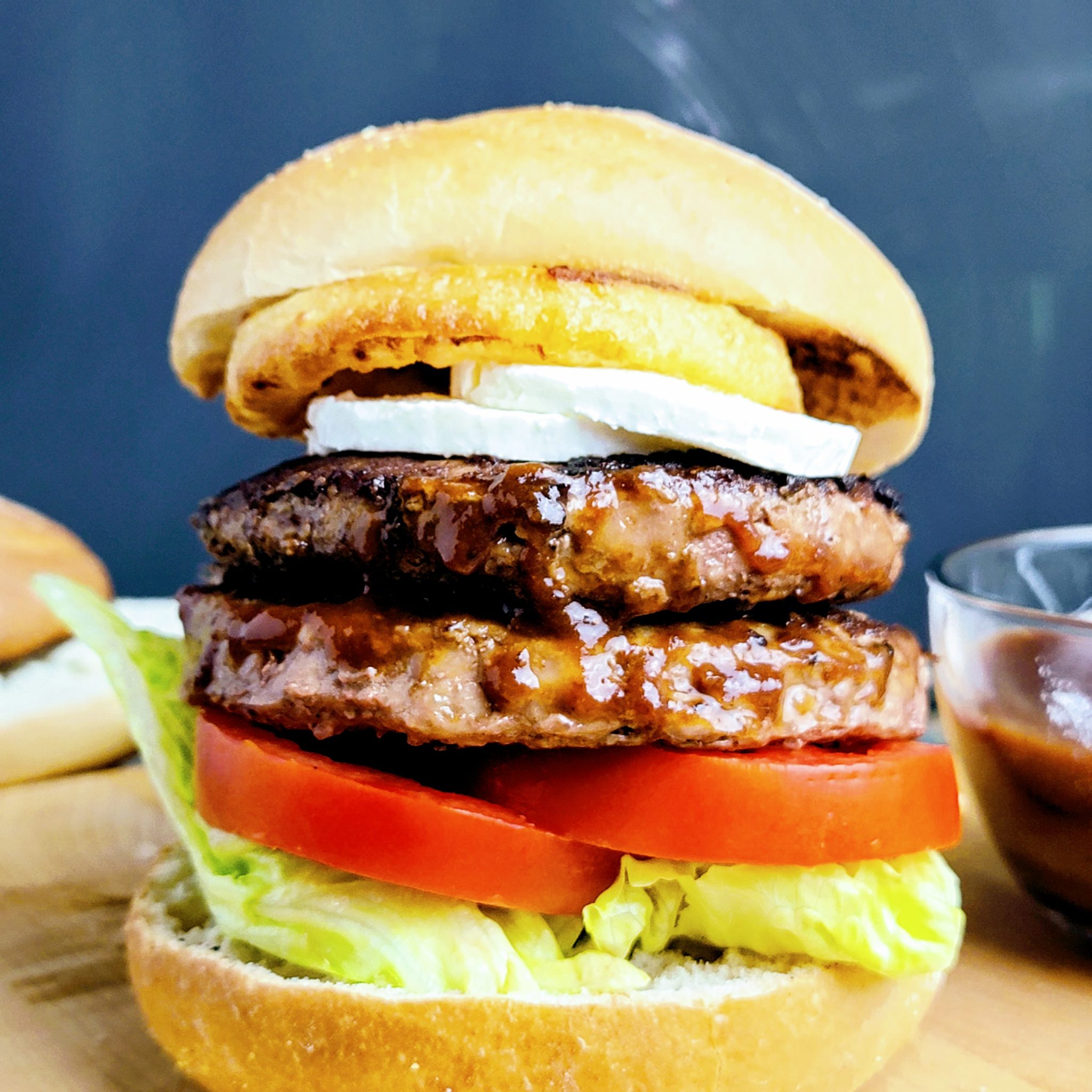 https://throwdownkitchen.com/wp-content/uploads/2021/05/Steak-Burger-scaled.jpg